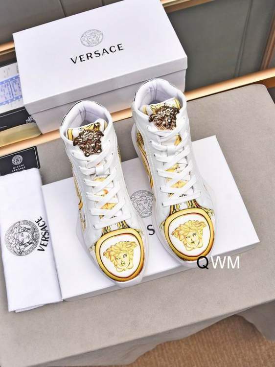 Picture of Versace Shoes _SKUVersacesz38-45WM090220383